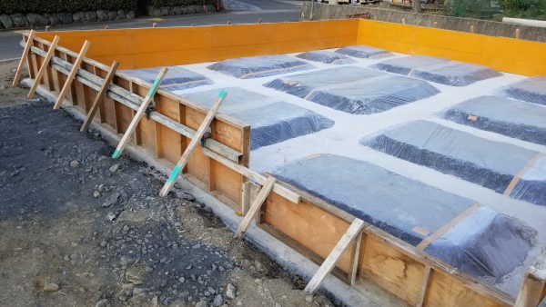 基礎下の防湿シート 新居浜市 ささき建設
